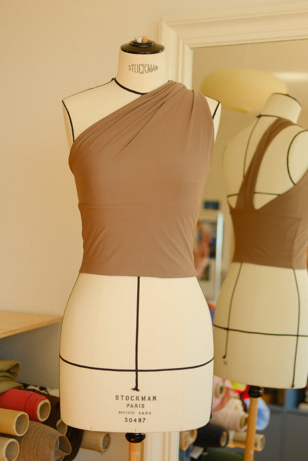 One Shoulder Top Uni Colors