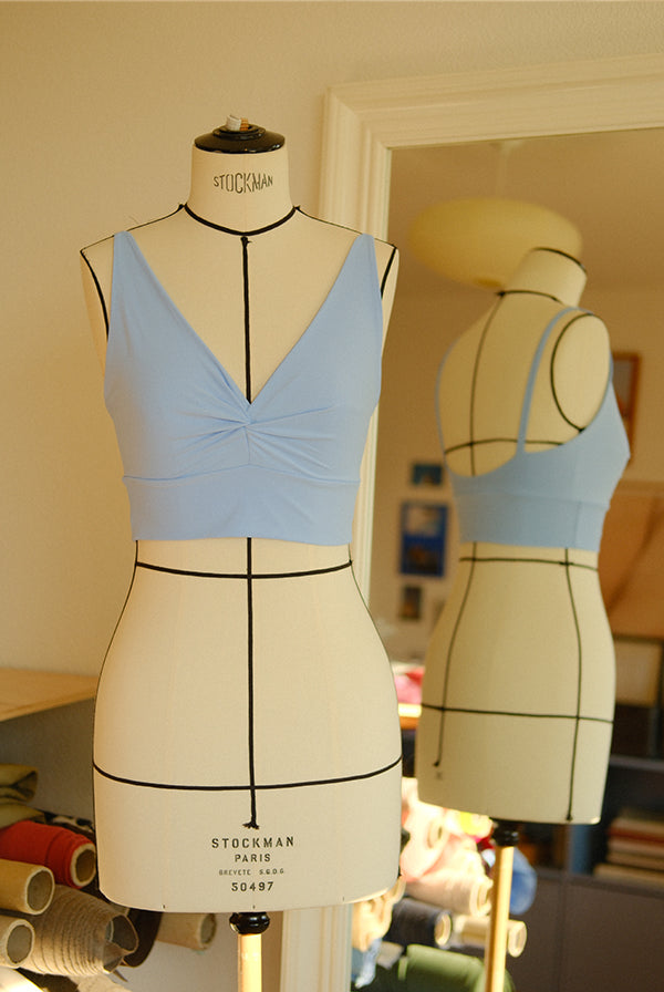 V-Neck Draped Top Uni Colors
